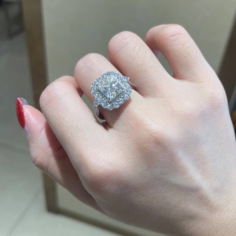 雷迪恩女戒S925银镀白金定制选款主石莫桑钻3.0ct/副石高碳钻